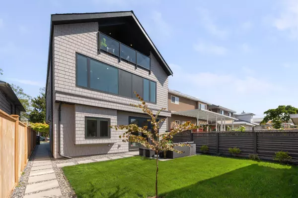 2750 W 19th AVE #2, Vancouver, BC V6L 1E3