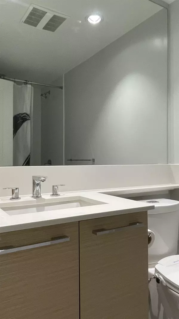 6700 Dunblane AVE #1208 Burnaby, BC V5H 0J3