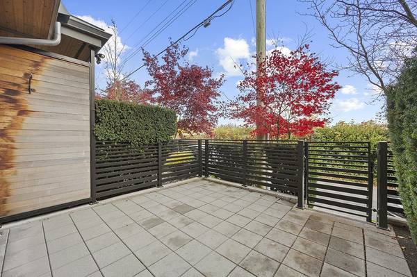 5522 Oak ST, Vancouver, BC V6M 2V6