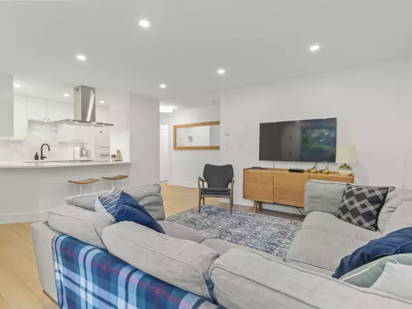 Vancouver, BC V6J 1R6,1890 W 6th AVE #116