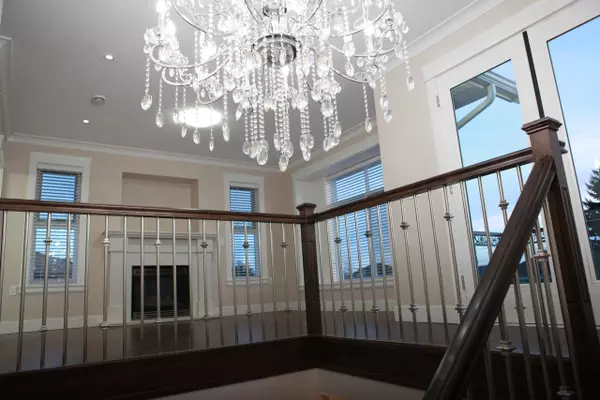 Vancouver, BC V5Y 2N7,455 W 38th AVE