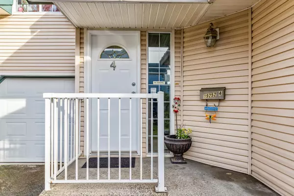 Pitt Meadows, BC V3Y 2K4,19252 119 AVE #4