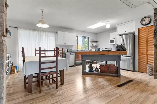 Hope, BC V0X 1L1,21331 Mallard DR