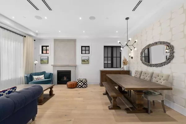 Vancouver, BC V6R 2Y9,3363 W 15th AVE