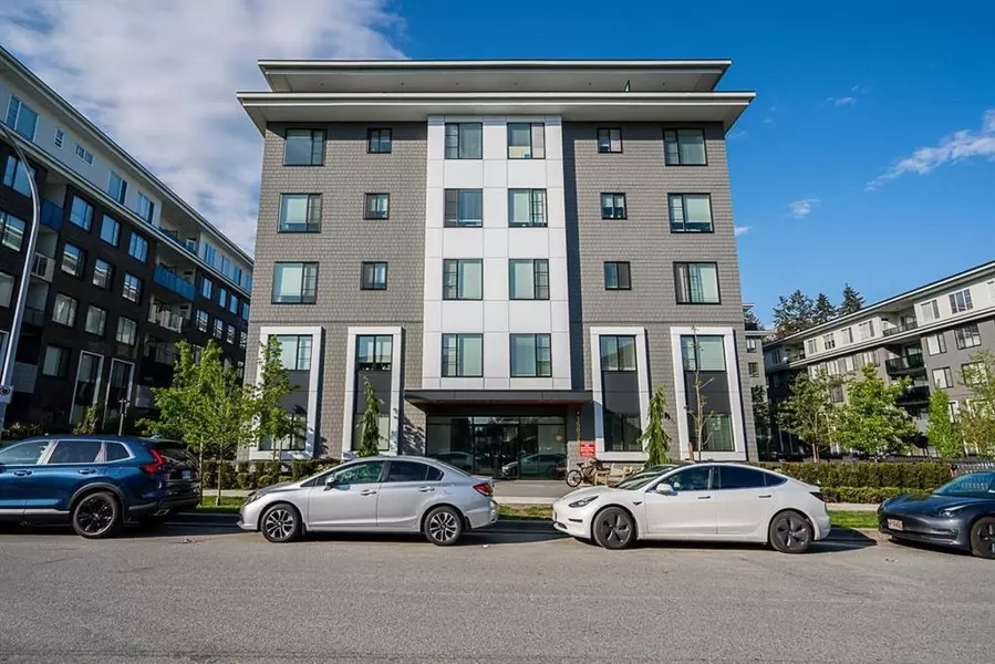 15825 85 AVE #514, Surrey, BC V4N 6W9