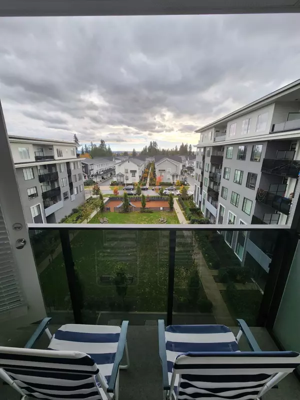 Surrey, BC V4N 6W9,15825 85 AVE #514