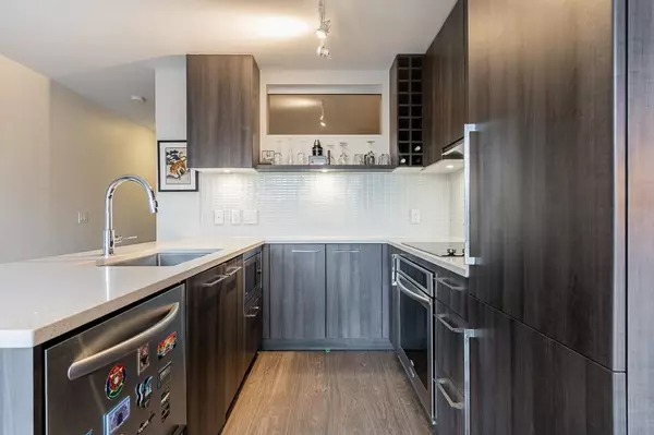 New Westminster, BC V3M 1A9,668 Columbia ST #1104