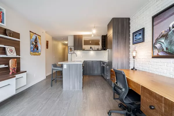 New Westminster, BC V3M 1A9,668 Columbia ST #1104