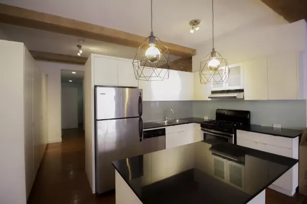 Vancouver, BC V6B 1B6,310 Water ST #205