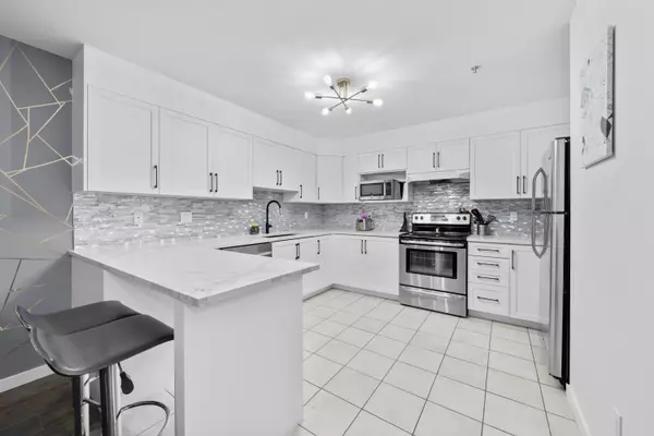 Port Moody, BC V3H 5G2,121 Shoreline CIR #311