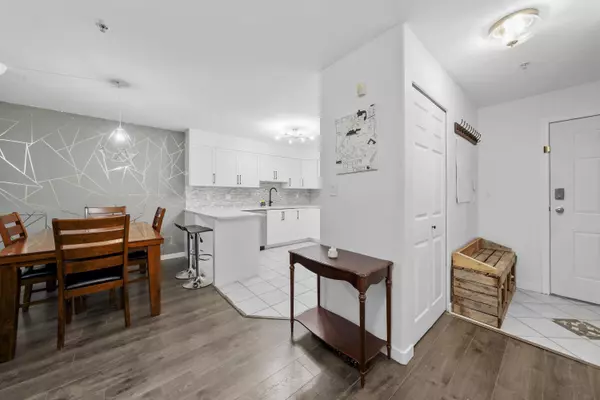 Port Moody, BC V3H 5G2,121 Shoreline CIR #311