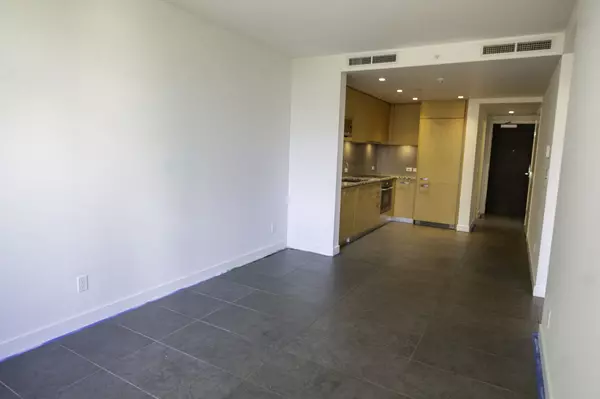 Vancouver, BC V6E 0B1,1028 Barclay ST #609