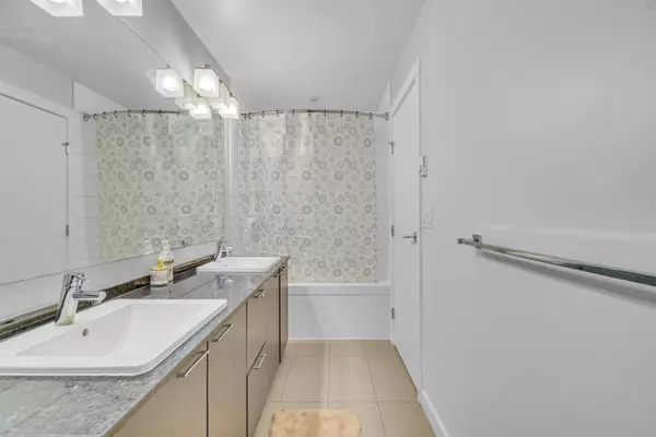 8473 163 ST #8 Surrey, BC V4N 6M7