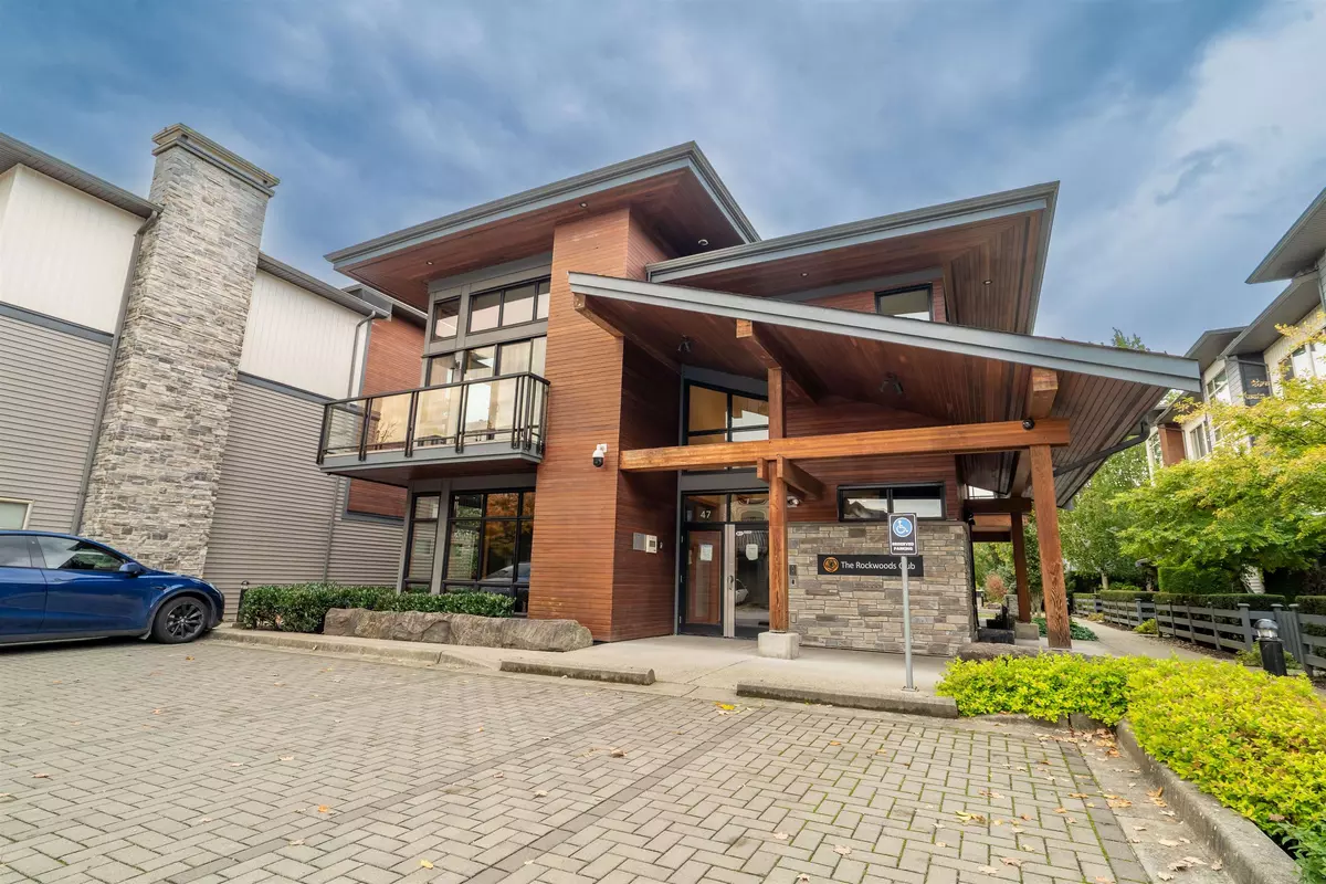 Surrey, BC V4N 6M7,8473 163 ST #8