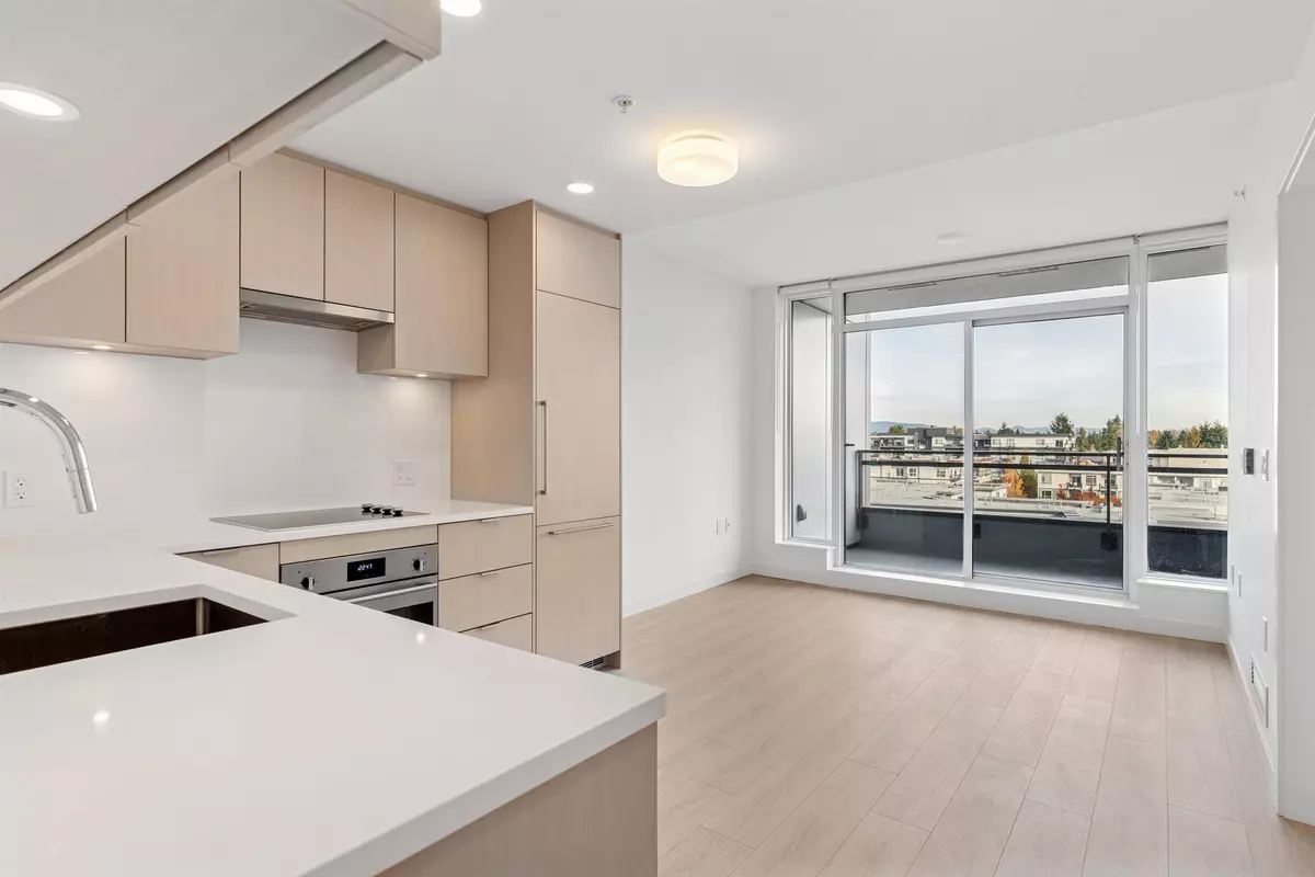 Surrey, BC V3T 0X2,13675 107a AVE #1001