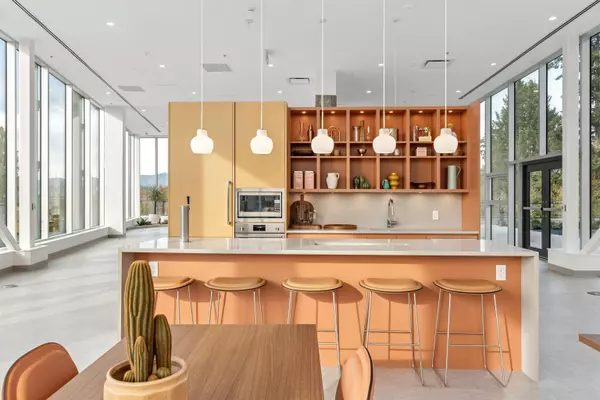 13675 107a AVE #1001 Surrey, BC V3T 0X2