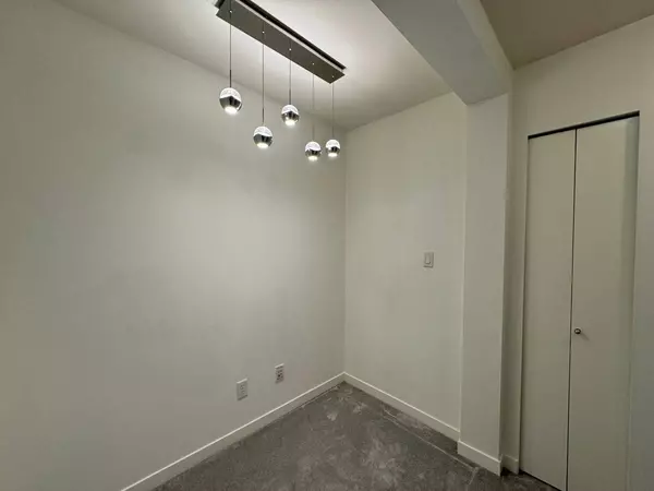 Maple Ridge, BC V2X 8W9,11667 Haney Bypass #406