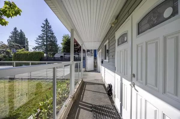 Surrey, BC V3T 3M5,9923 Semiahmoo RD