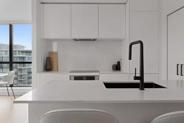 Vancouver, BC V6B 1S3,909 Mainland ST #3002