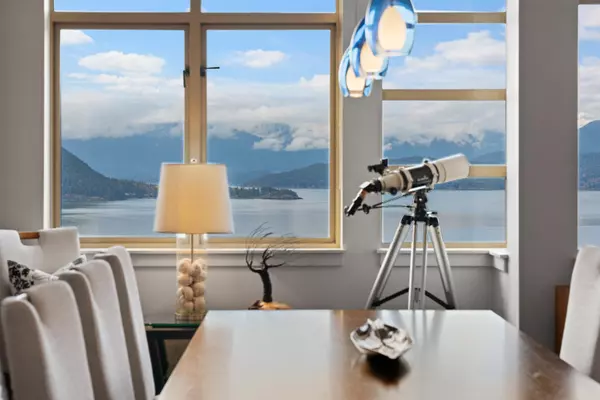 West Vancouver, BC V7W 3J7,8683 Seascape DR