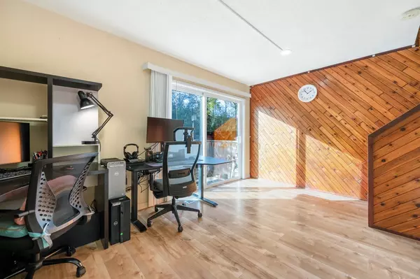 Burnaby, BC V3J 1A5,3365 Ganymede DR