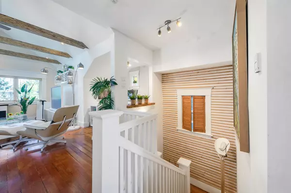 Vancouver, BC V5Y 2B5,153 W 19th AVE