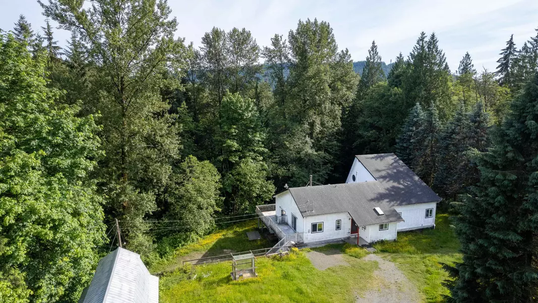 11885 264 ST, Maple Ridge, BC V2W 1P9