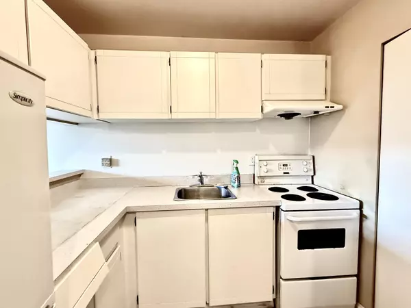 Richmond, BC V7C 4V2,8120 Colonial DR #217