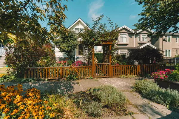 Vancouver, BC V5L 2P3,2267 Napier ST