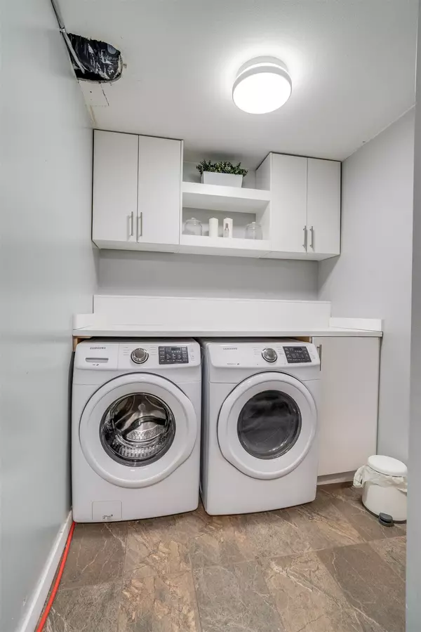 Surrey, BC V3S 2W2,14676 79 AVE