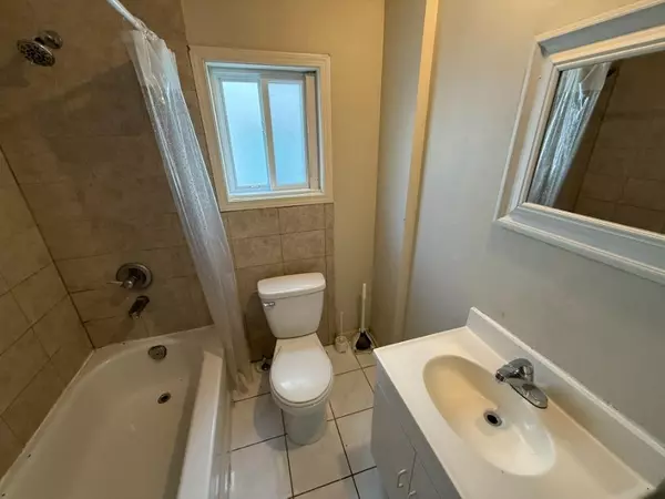 Vancouver, BC V5W 1N9,301 E 41st AVE