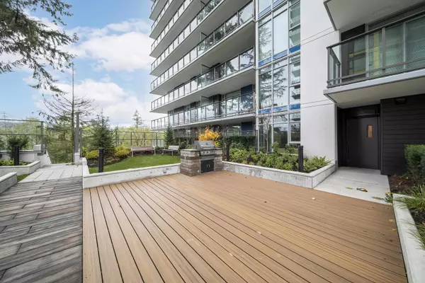 Burnaby, BC V5A 4Y8,8940 University CRES #207