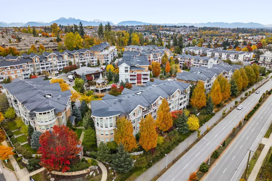 6430 194 ST #301, Surrey, BC V4N 6J7