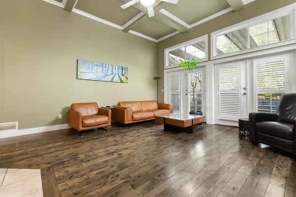 Chilliwack, BC V2R 5X8,5883 Garrison BLVD