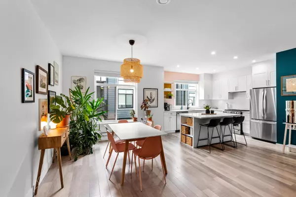 Surrey, BC V3Z 0R6,2427 164 ST #8