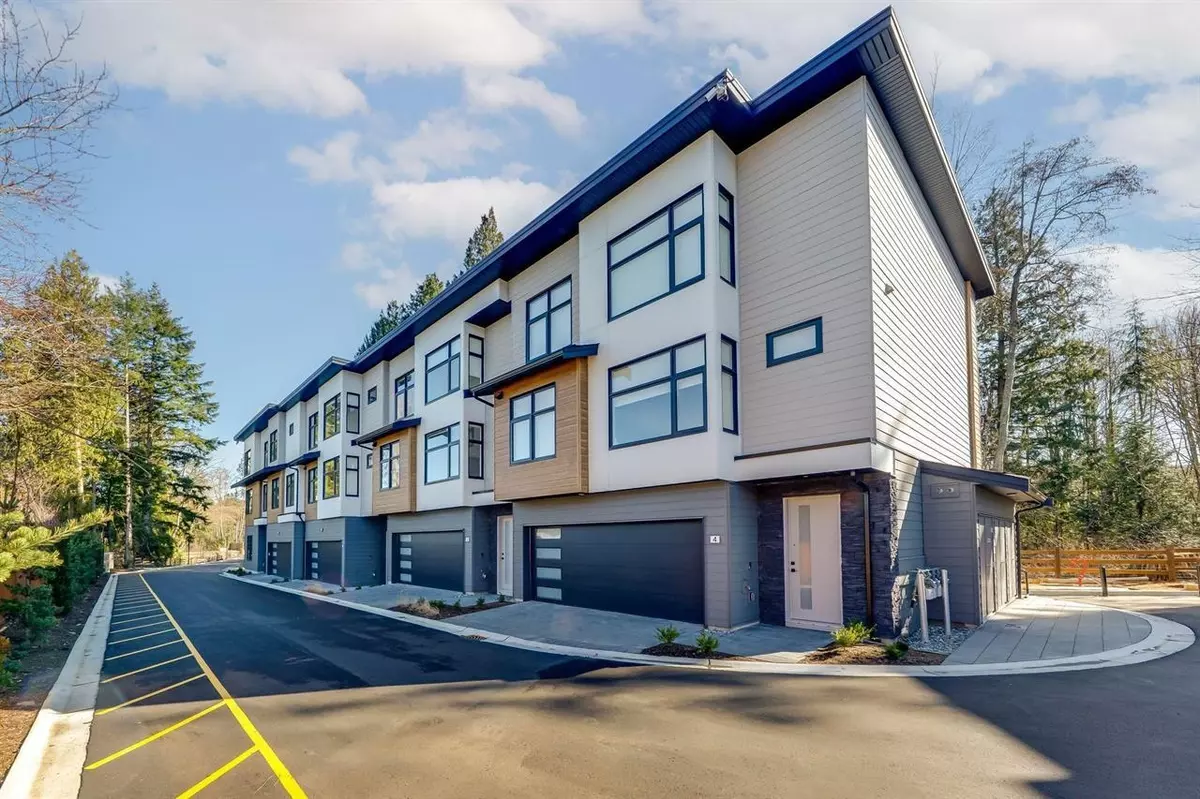 Surrey, BC V3Z 0M9,3075 160 ST #2