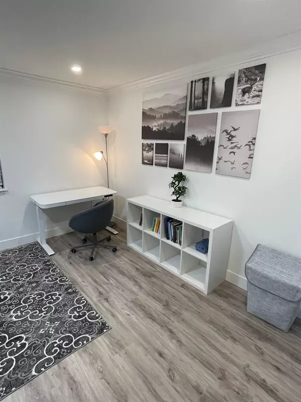 Surrey, BC V3V 1S6,9462 Prince Charles BLVD #222