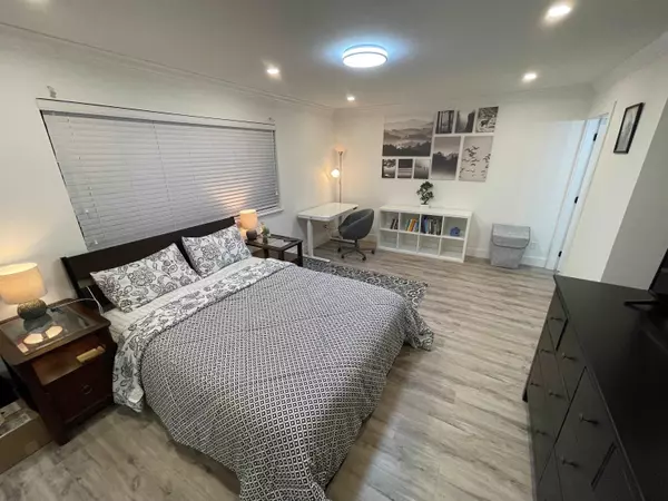 Surrey, BC V3V 1S6,9462 Prince Charles BLVD #222