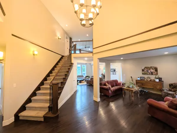 Chilliwack, BC V2R 4A4,43350 Hillkeep PL