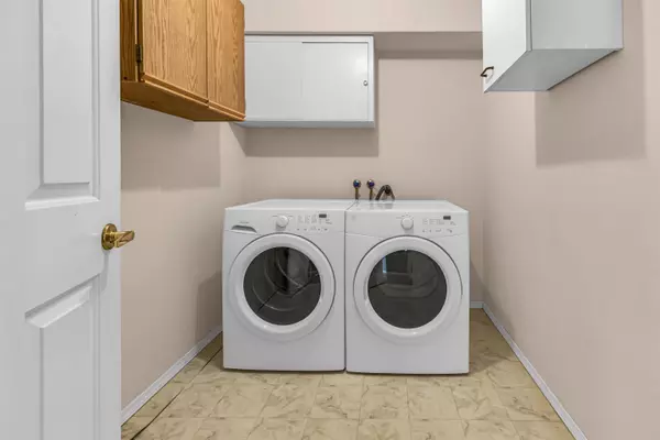 Chilliwack, BC V2R 2X4,45660 Knight RD #204