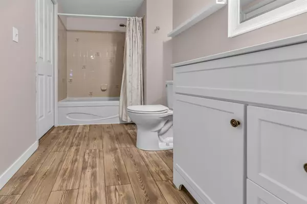 Chilliwack, BC V2R 2X4,45660 Knight RD #204