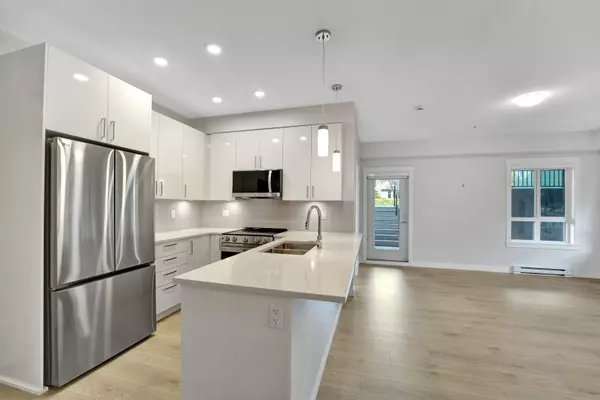 33886 Pine ST #406 Abbotsford, BC V0V 0V0