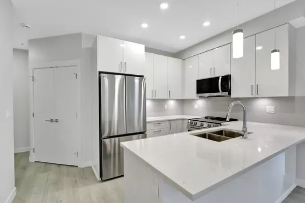 Abbotsford, BC V0V 0V0,33886 Pine ST #505