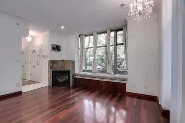 Vancouver, BC V6B 3C1,936 Richards ST