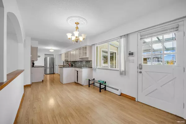 Vancouver, BC V6J 2N3,2051 W 17th AVE