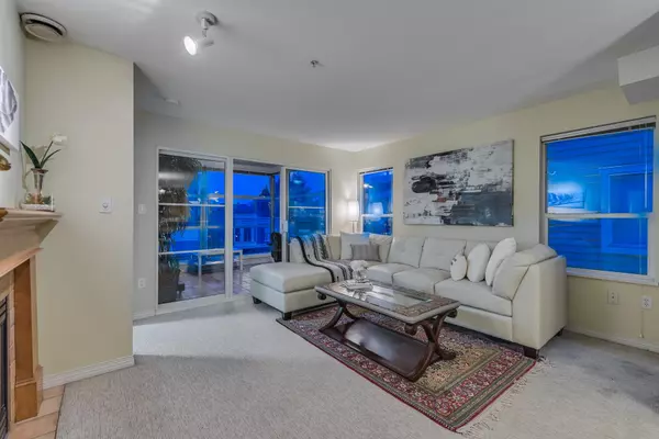 Vancouver, BC V6K 4T3,2929 W 4th AVE #317