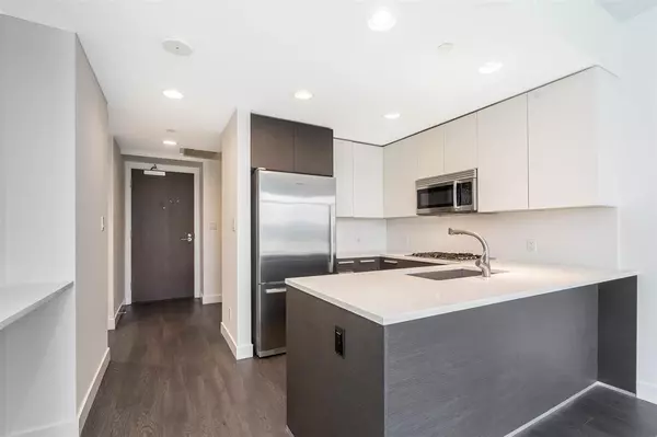 2008 Rosser AVE #2803, Burnaby, BC V5C 0H8