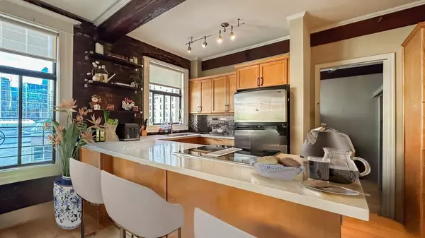 Vancouver, BC V6Z 1X7,777 Burrard ST #64