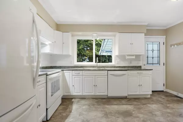 Langley, BC V3A 3K7,19617 48 AVE