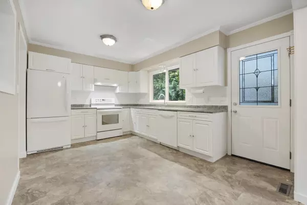 Langley, BC V3A 3K7,19617 48 AVE